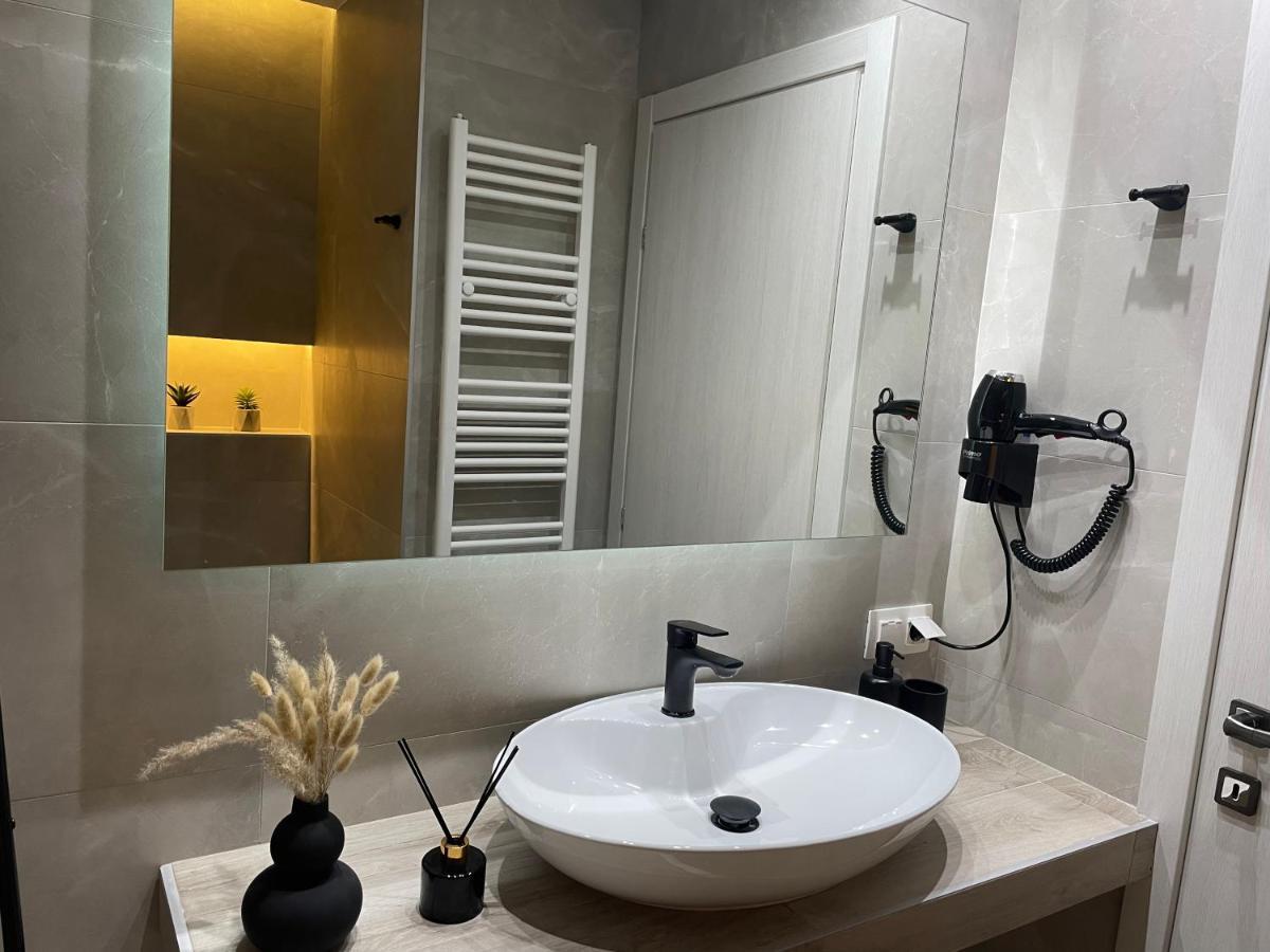 Jacuzzi Suite Ladadika Thessaloniki Buitenkant foto