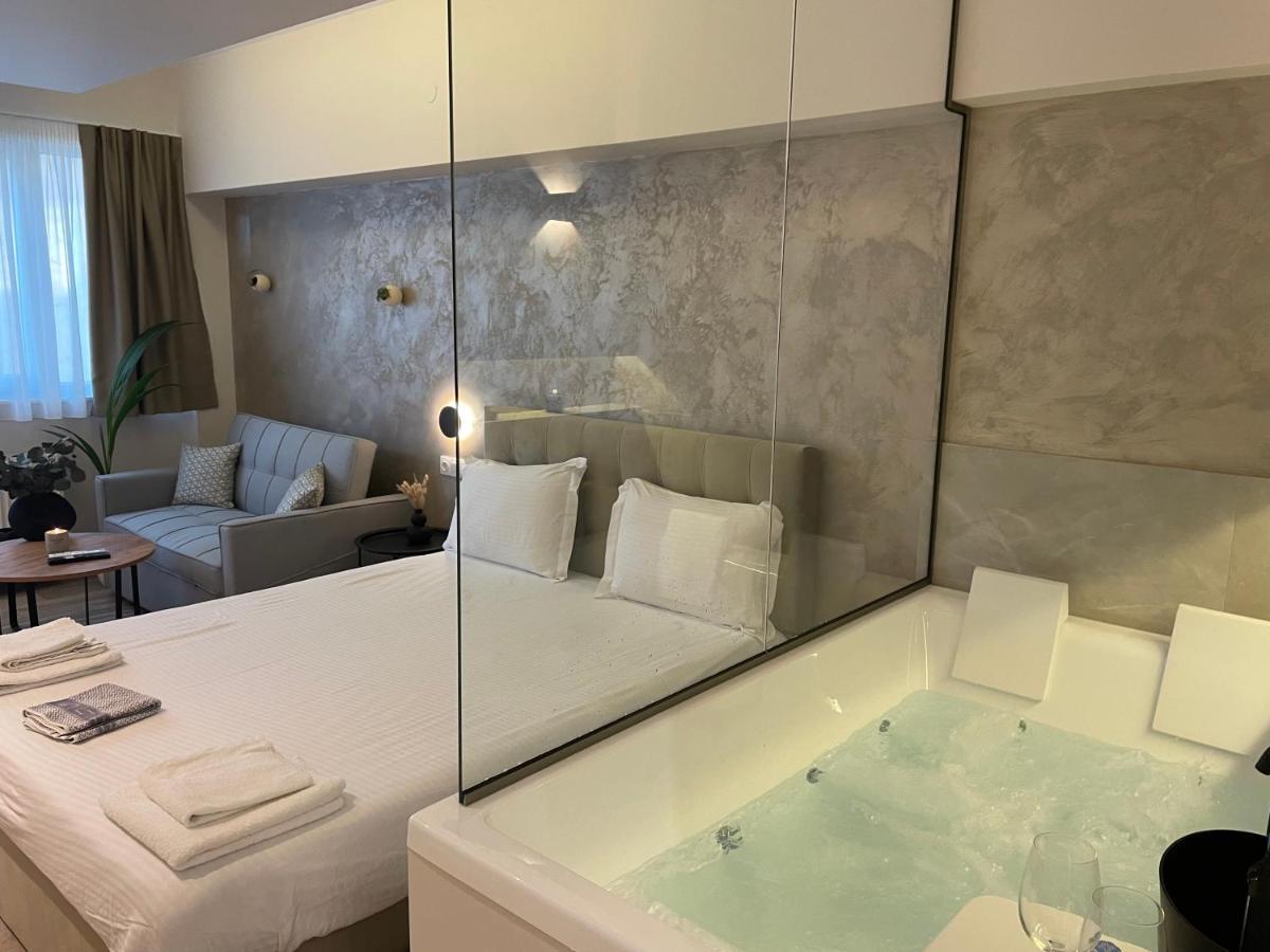 Jacuzzi Suite Ladadika Thessaloniki Buitenkant foto